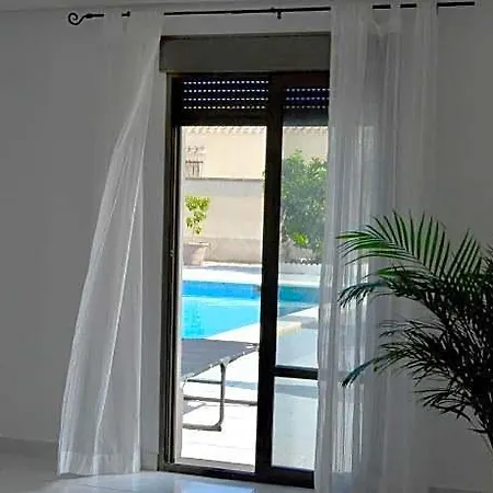 Elegant Semi-detached House With Pool. Hotel 3*